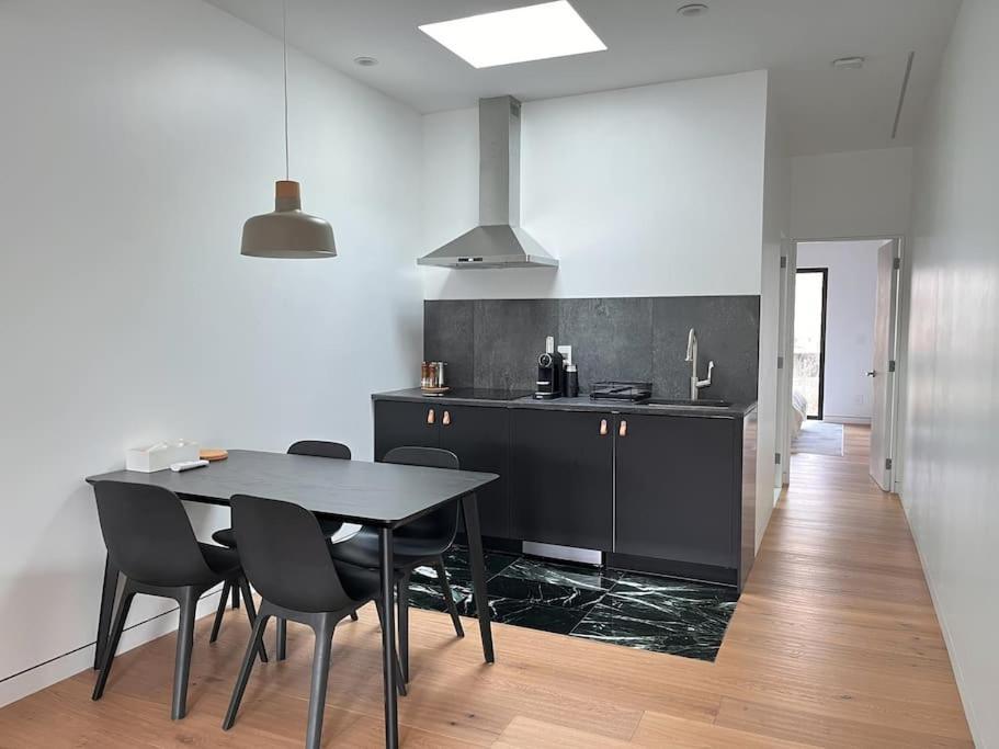 New Ample And Cozy One Bedroom Apt In Brooklyn At Rem-Casa Ню Йорк Екстериор снимка